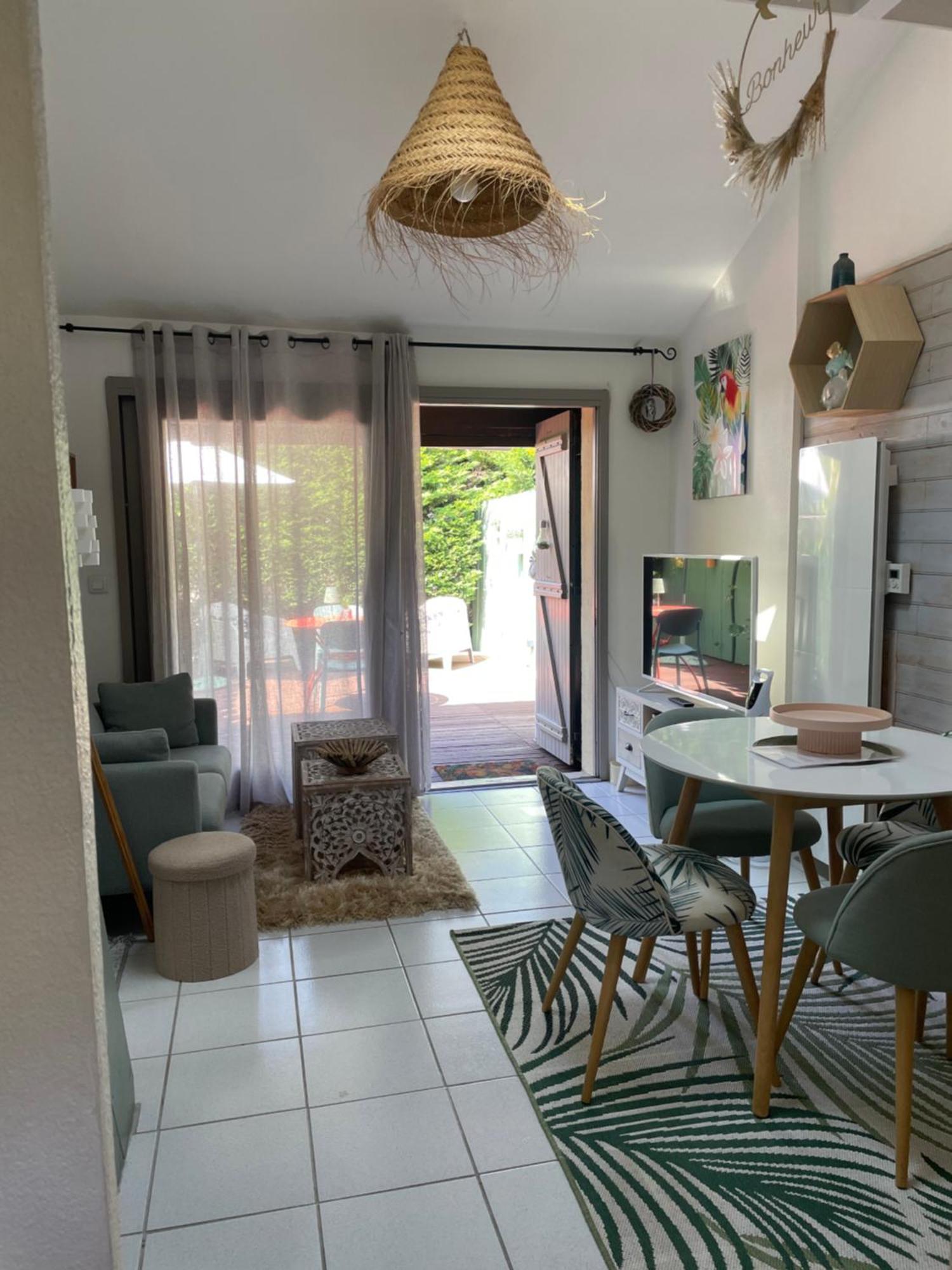 Jolie Maison Au Golf Lacanau Dış mekan fotoğraf